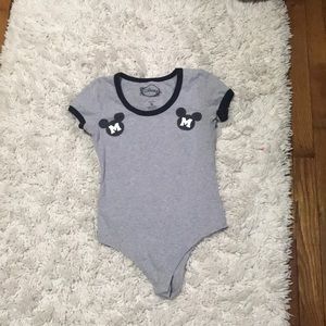 🌺Gray and black bodysuit🌺